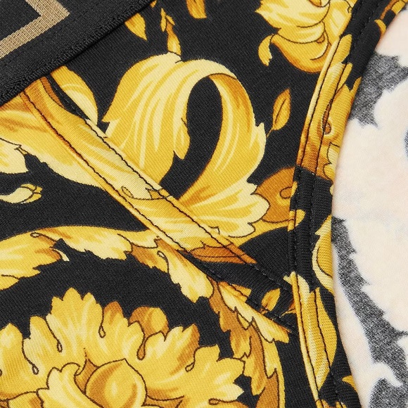 Versace - Picture 5 of 8